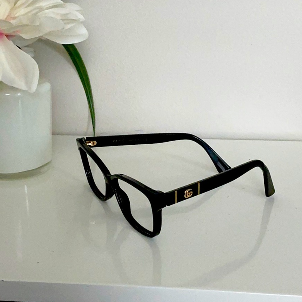 Gucci Black Minimalist Sunglasses